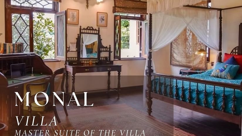 Monal bedroom with beautiful room Furniture and paintings