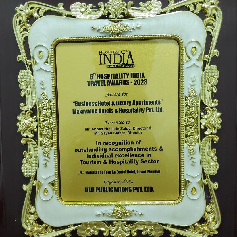 Award for Business Hotel and Luxuary Apartments Director 2