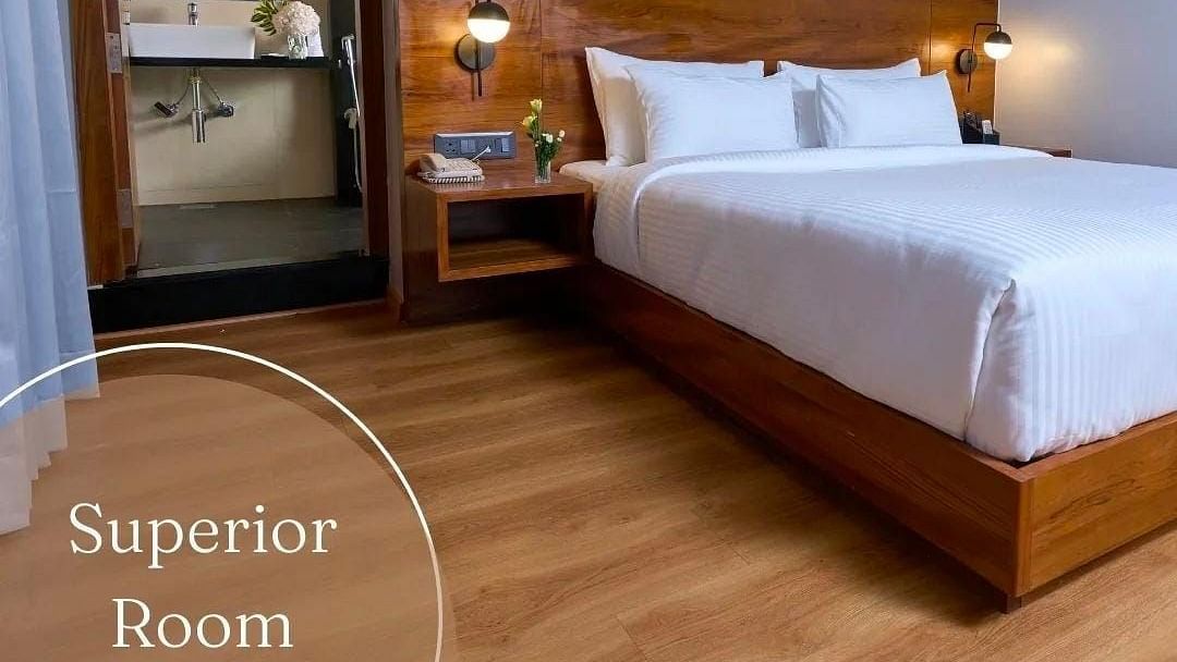 A double bed in the Superior Room at Visthara - Urban Boutique Hotel, Bangalore