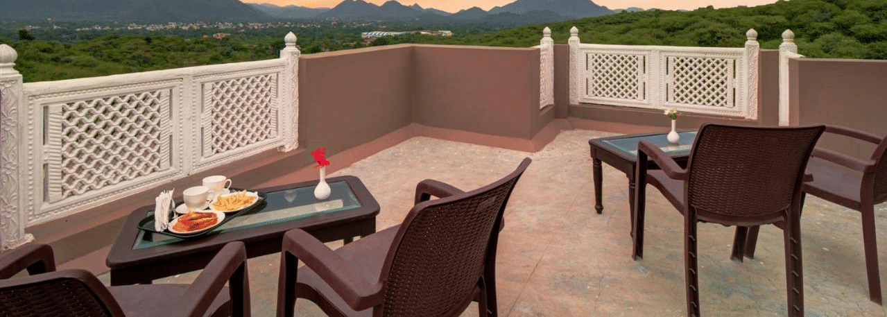 rooftop dining