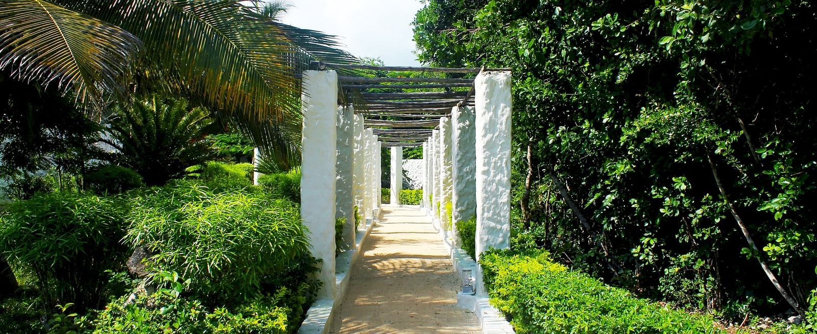 Walkway-to-Monsoon-Villa 2