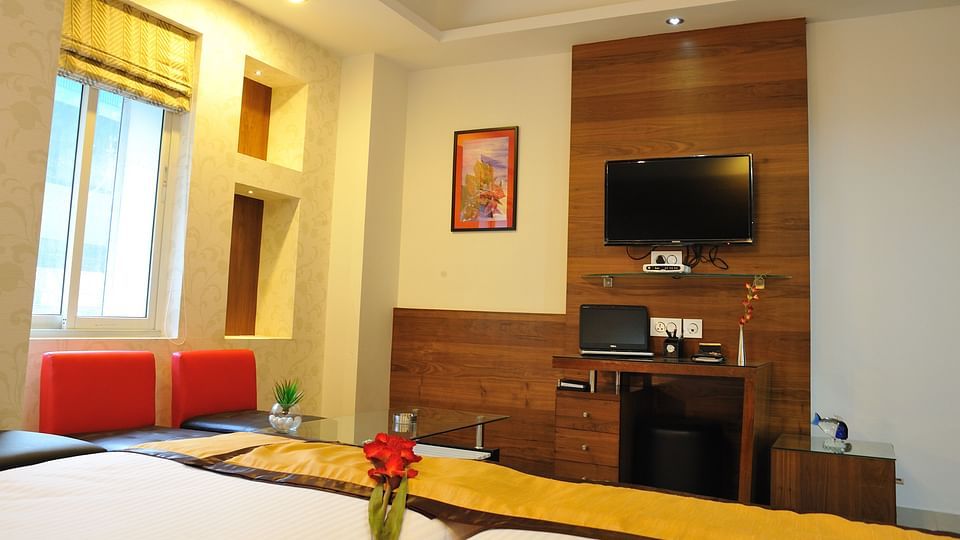 Hotel Niharika, Kolkata Kolkata Regalia Room Hotel Niharika Kolkata 4