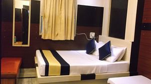 Hotel Abhineet Palace, Jaipur Jaipur Deluxe Double AC Room Hotel Abhineet Palace Jaipur 3