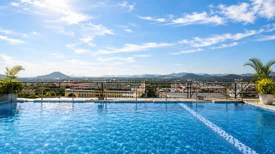 Golden Tulip Kukas Pool 1