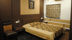Hotel Venkateswara, Prince Ghulam Mohammad Road, Kolkata Kolkata Deluxe Room Hotel Swagath Kolkata 12