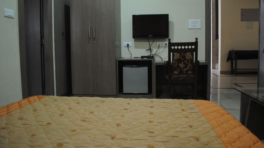 Hotel Swagath, Hazra Road, Kolkata Kolkata Deluxe Room Hotel Swagath Kolkata 2