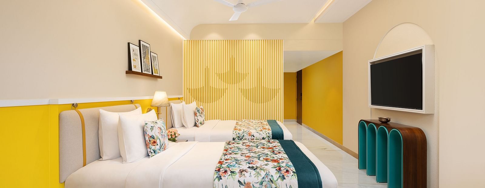 Dlx Royal Room (2)