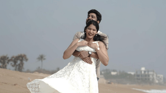 Beachside pre-wedding photoshoot in Chennai.