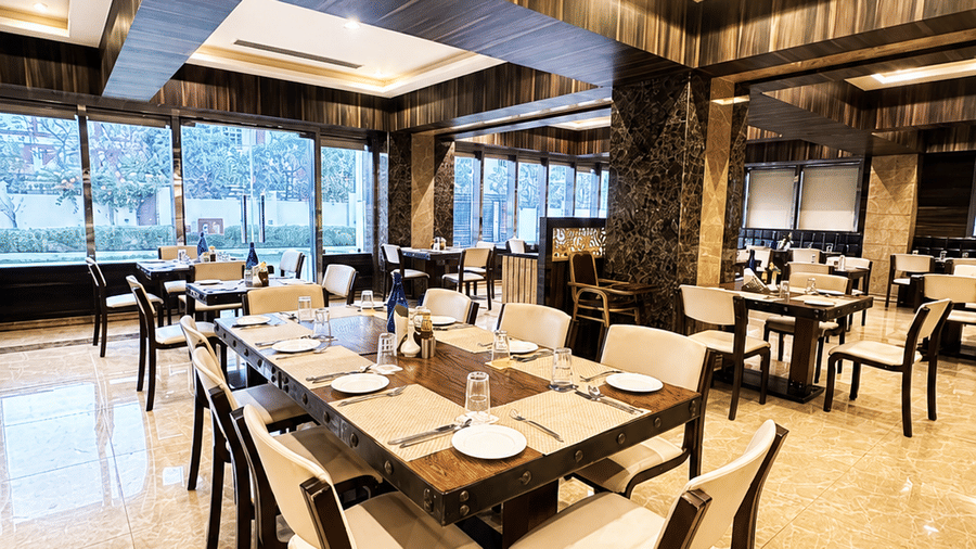 Golden Tulip Kukas restaurant 01