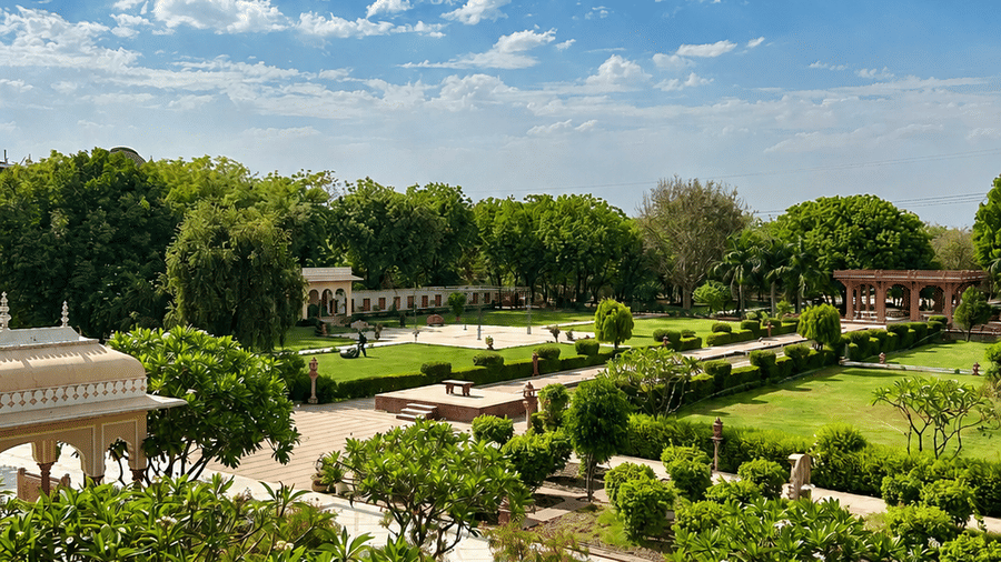 Outdoor Gardens-Umaid Palace Dausa