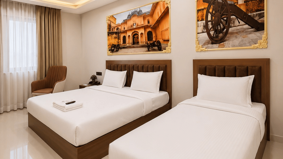 Family room 3