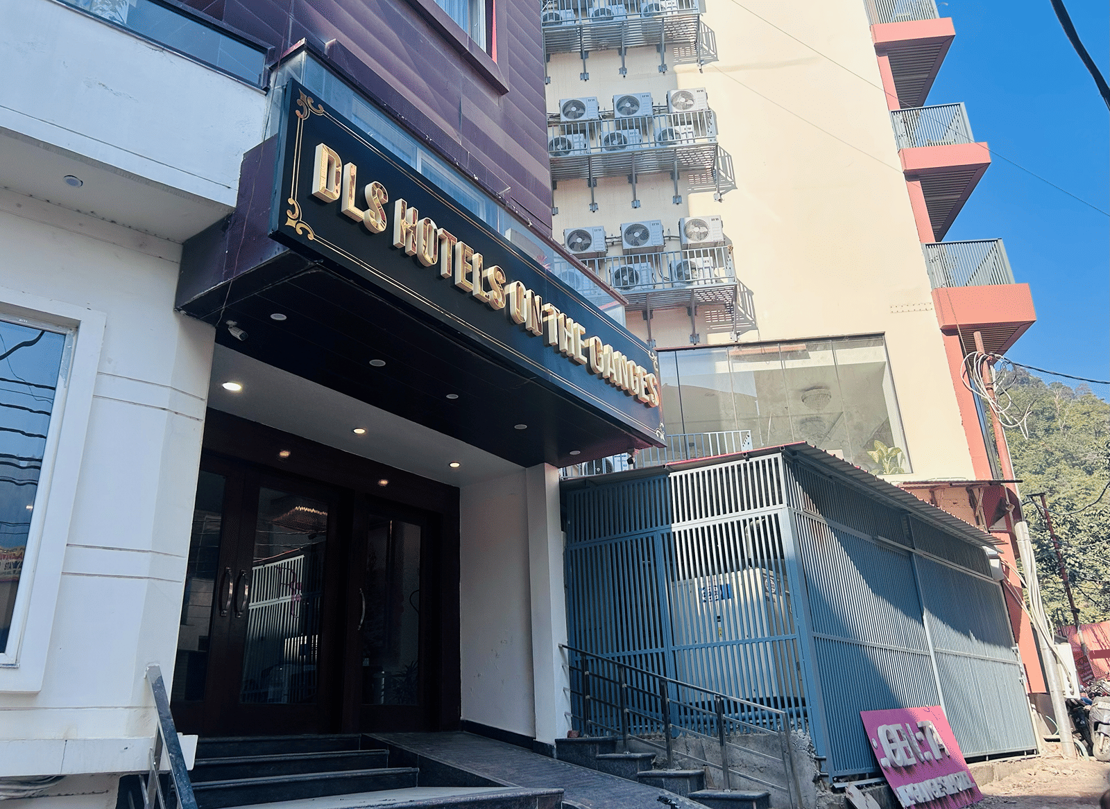 DLS Hotels on the Ganges | Hotel near Ram Jhula | Hotel in Tapovan