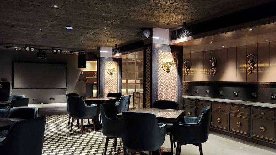 Seating arrangements inside Sizller - The Cindrella Hotel, Siliguri 6