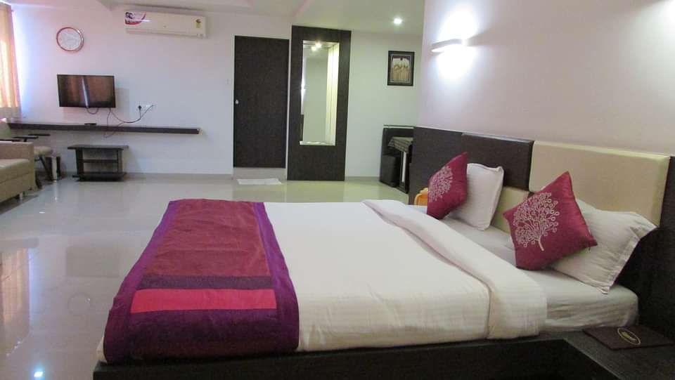 Hotel Skyland, Ahmedabad Ahmedabad Suite 10