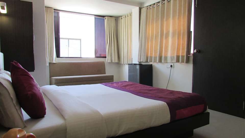 Hotel Skyland, Ahmedabad Ahmedabad Suite 8