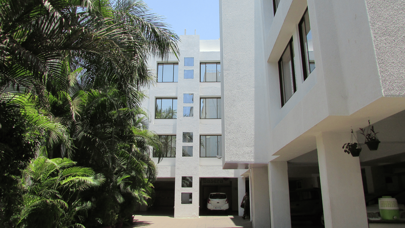 Hotel Basera