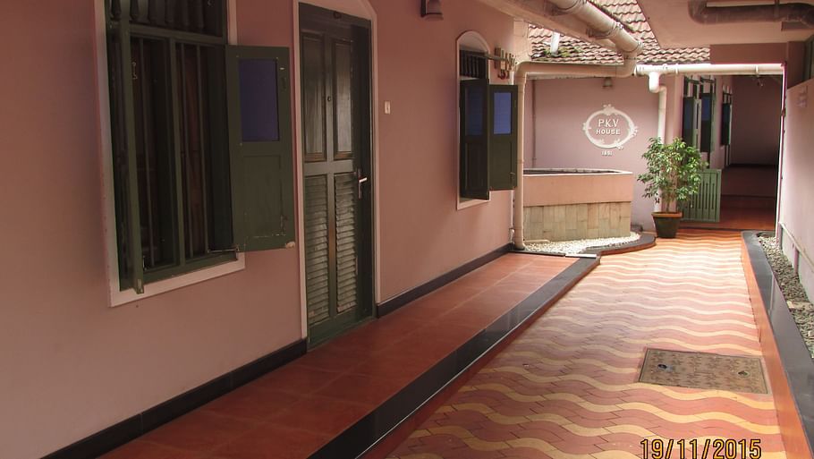 Hotel Maple Regency, Kochi Kochi Cottage corridor