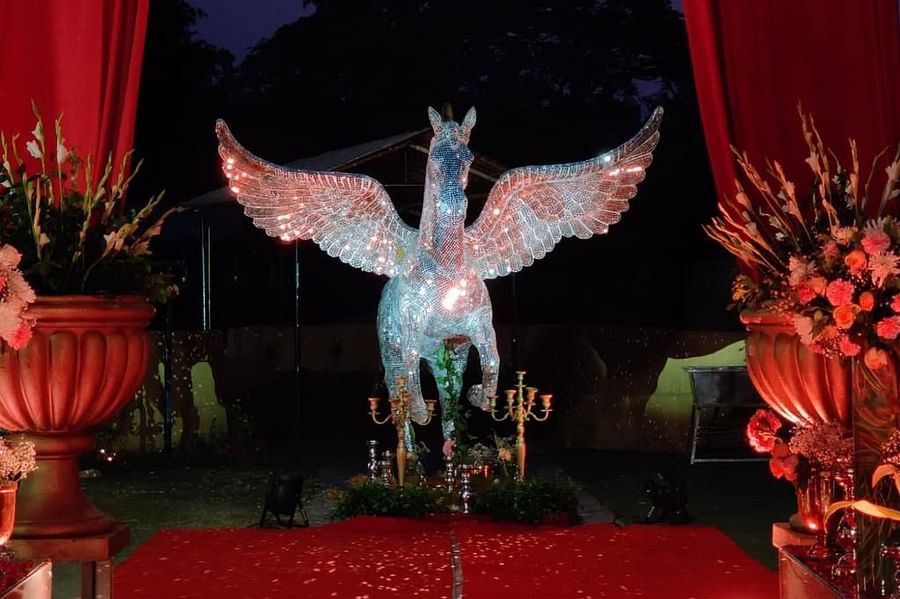 a horse with wings centre piece for a wedding - heritage village resorts & spa, Manesar