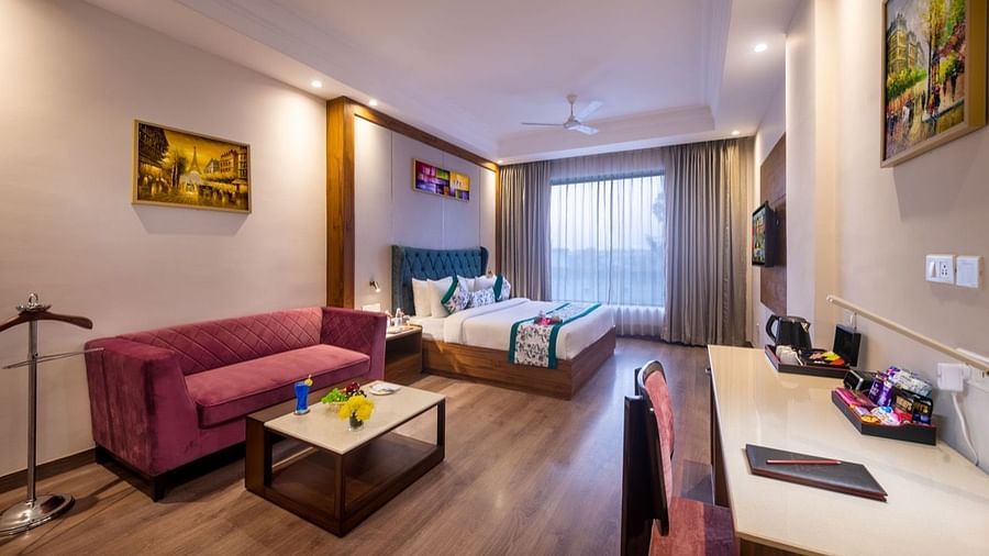 Club + Room