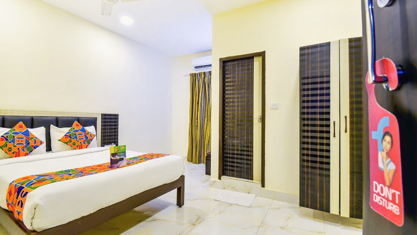 Comfortable double bed in Classic Single, budget accommodation in Chennai