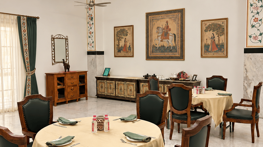 Round Table Cluster Seating- Corporate Meet at Umaid Palace-Dausa-3