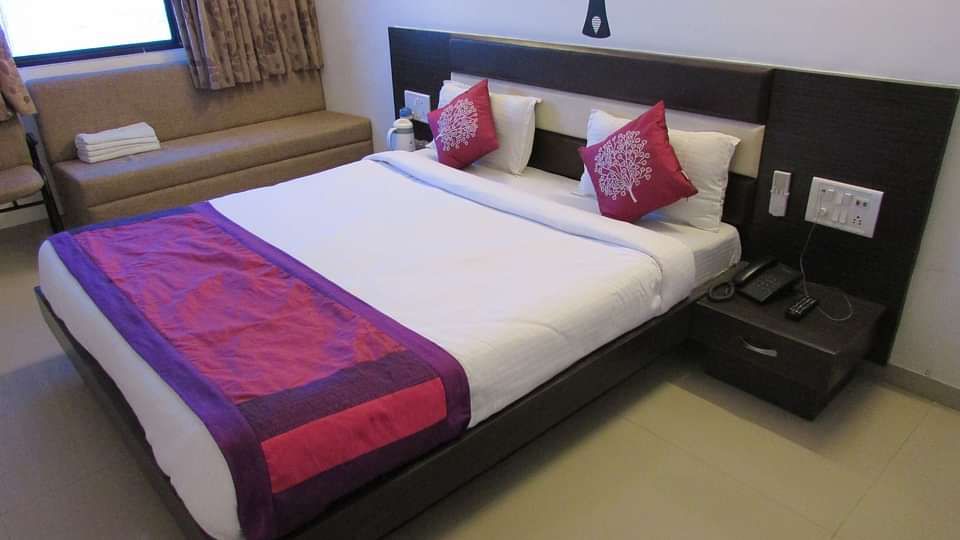 Hotel Skyland, Ahmedabad Ahmedabad Deluxe Room 1