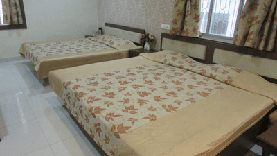 Hotel Swagath, Hazra Road, Kolkata Kolkata Deluxe AC 4 Bed Room Hotel Swagath Kolkata 2