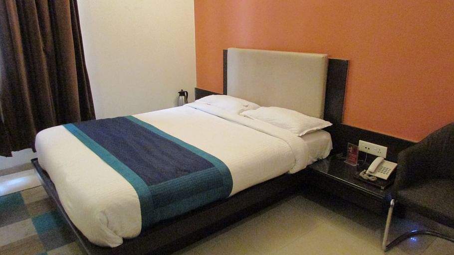 Hotel Basera, Pune Pune Hotel Basera Pune Deluxe Ac rooms