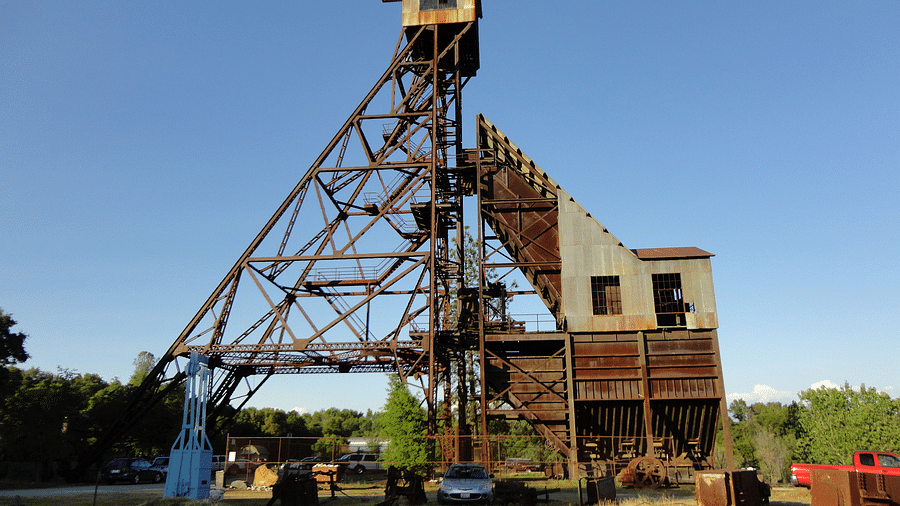 A view of a construction site on a clear, blue day - Amador Hotel.