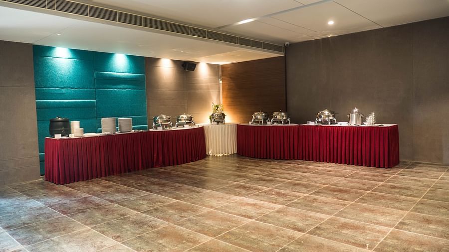 buffet arrangement at Cholaa Dynasty, Kumbakonam