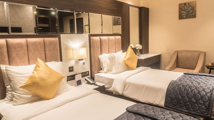 view of twin beds of a Premium Room 