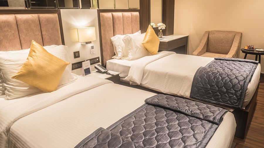view of twin beds of a Premium Room 