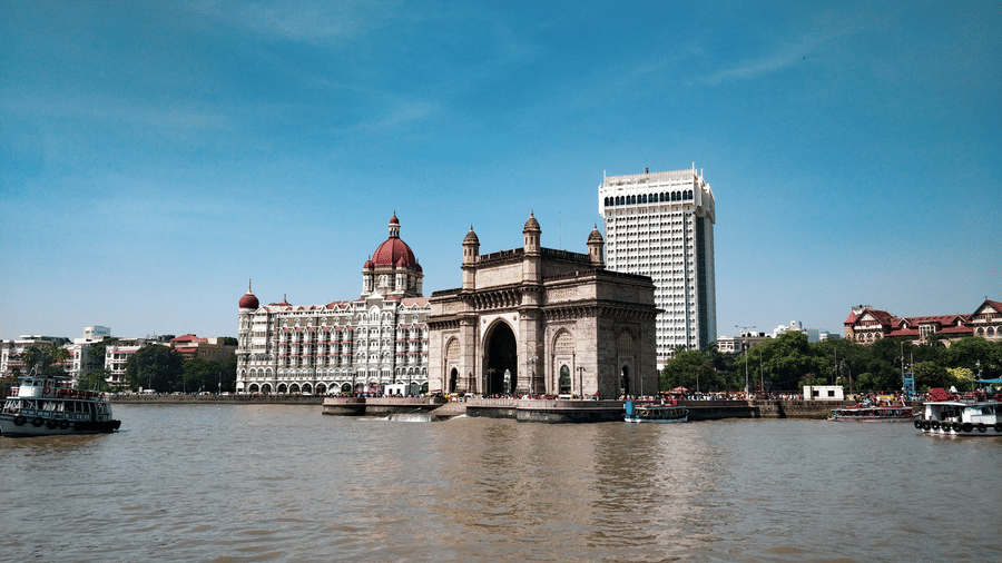 Must visit places in Mumbai for a Bollywood fan