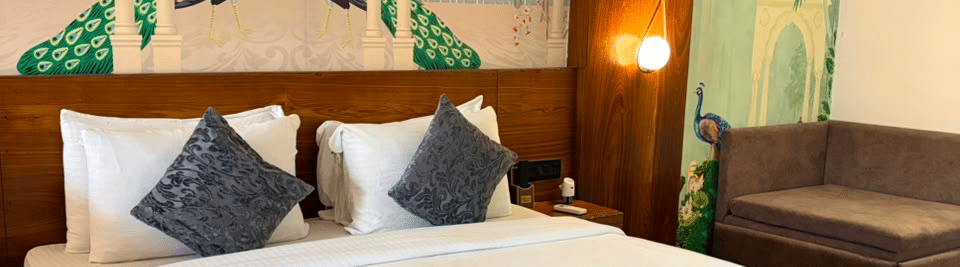 Miraya luxury suite, bedroom and lounge