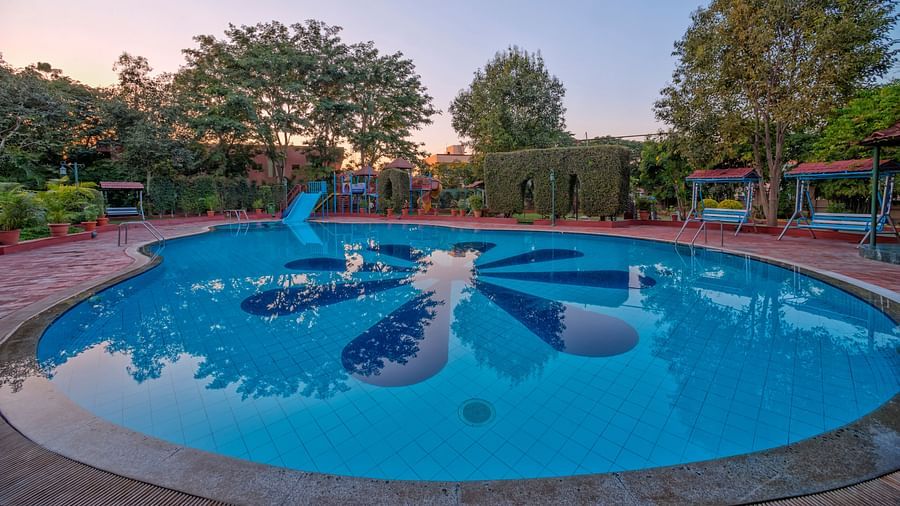 Swimming Pool 2