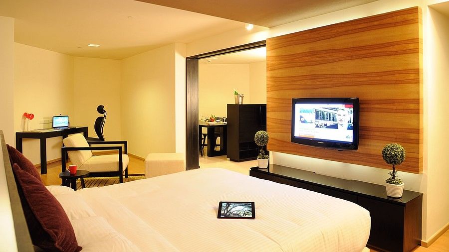 Deluxe Rooms at Davanam Sarovar Portico Bangalore, Best Hotels in Bangalore 3