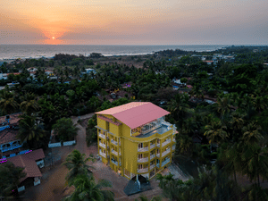 Bedzzz Xclusiv, Morjim, Goa