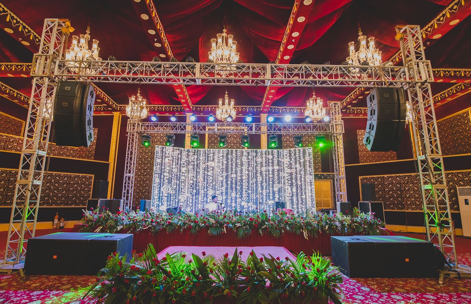 Image of the stage at Swarn Mahal decorated with fancy lights at Rajasthali Resort & Spa Jaipur.