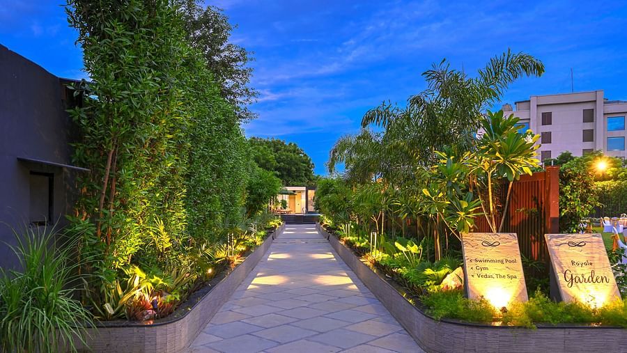 A well decorated walkway at Royale Sarovar Portico, Agra