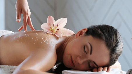 Lady getting a spa treatment.