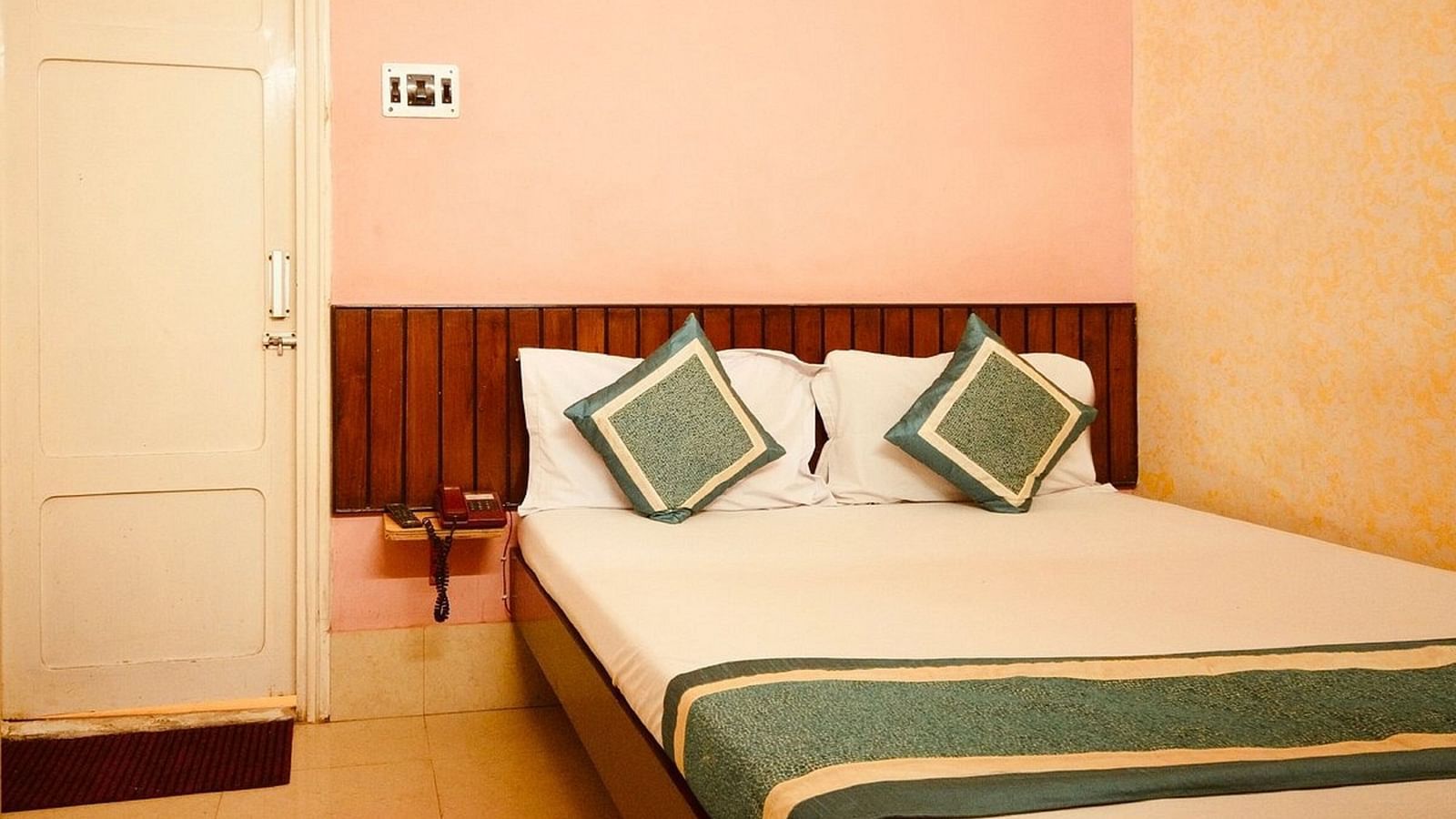 Deluxe Room in Ecotel Vinayak Siliguri