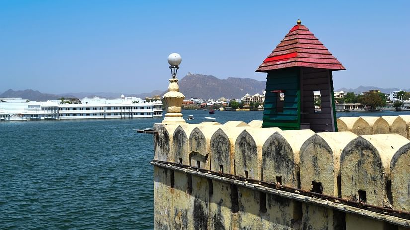 Edge view of Lake Pichola