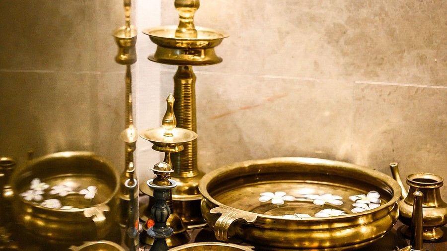 image of brass decorative items at placed in the corner at Maikhao dream spa