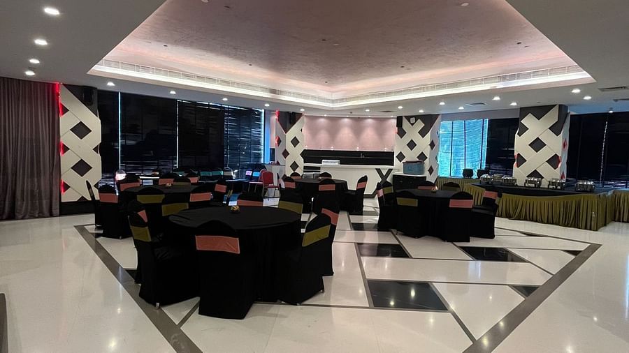 Dining table empresa mumbai