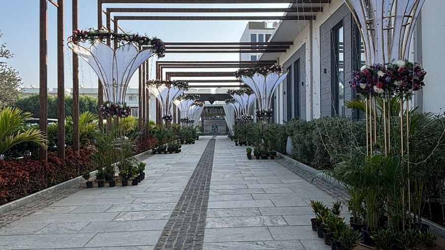Beautiful outdoor wedding venue with a covered walkway  | VRR Astoria Hotel and Conventional Centre