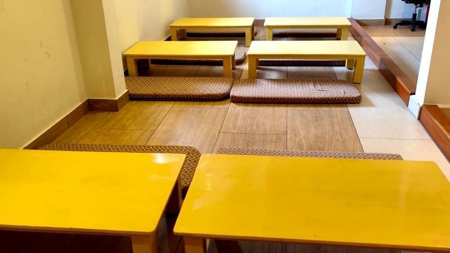 An expansive seating area on the floor featuring traditional Japanese dining at Ajito restaurant at Ilara Hotels & Spa, Tada.