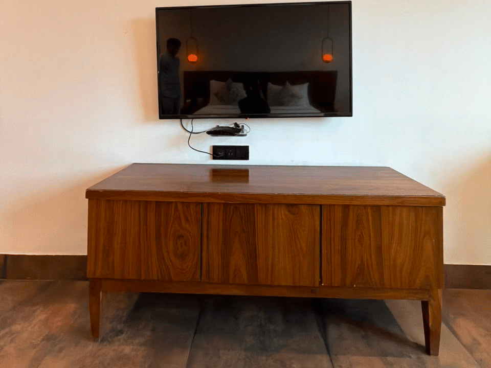 Club Executive Room, Television console in dark wood