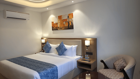 Deluxe room 2