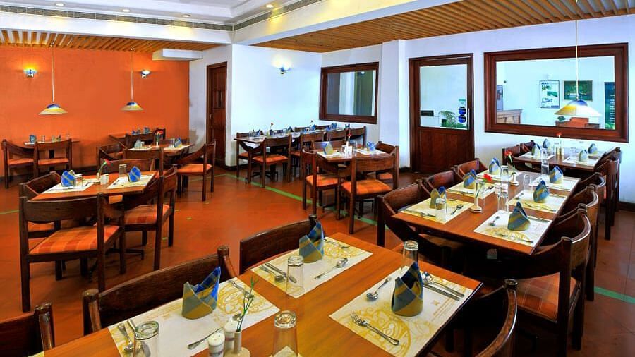 Kochi-restaurant-Abad-metro