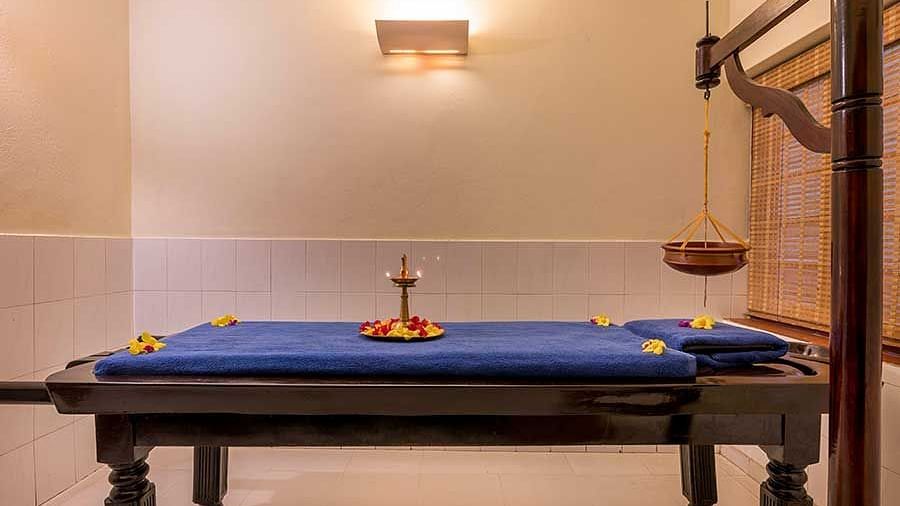 abad-turtle-resort-inside-spa-room